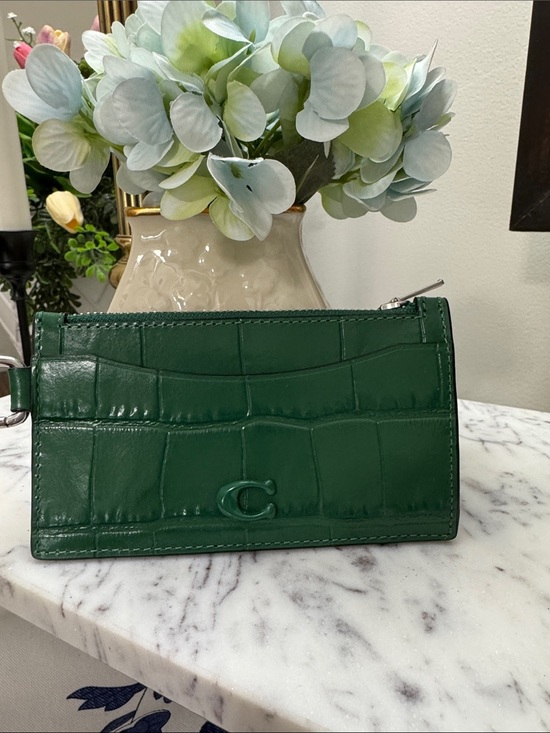 Coach Handbags - Coach Emerald Croc-Embossed Leather Card Wallet
